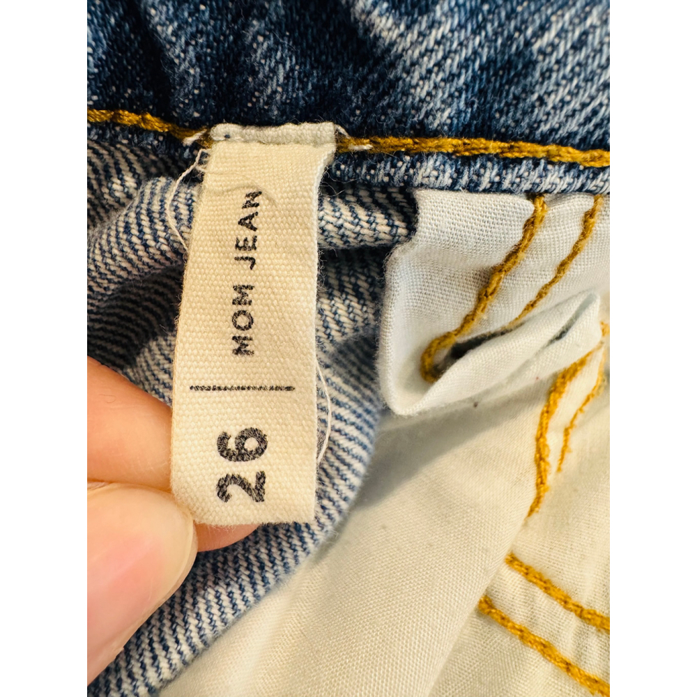 Pacsun Women's Raw Hem Mom Jeans, Light Blue, Size 26 - Picture 7 of 8